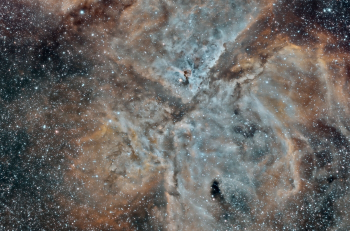 eta_carina_may_2013_center_v1_ids